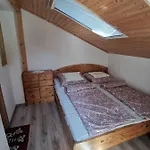 Kameleon Apartmanhaz Ev Toeltessel Διαμέρισμα *