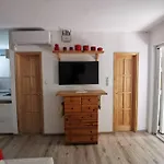 Kameleon Apartmanhaz Ev Toeltessel Apartmán