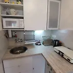 Kameleon Apartmanhaz Ev Toeltessel Διαμέρισμα Balatonszárszó