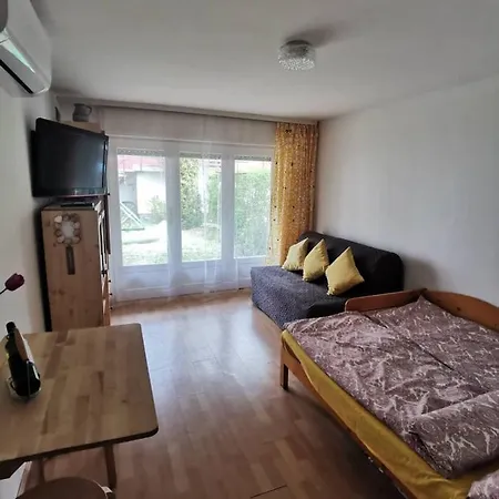 Kameleon Apartmanhaz *