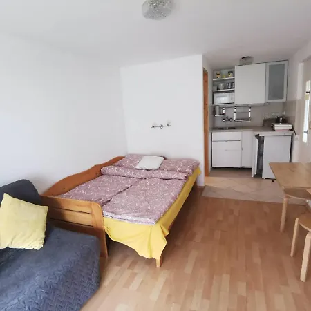 Kameleon Apartmanhaz Ev Toeltessel 公寓