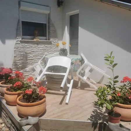 Apartman Kaméleon Ev Töltéssel Balatonszemes