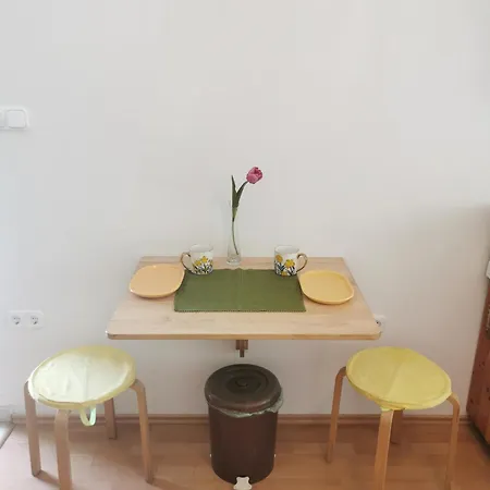 Apartment Kameleon Apartmanhaz Ev Toeltessel
