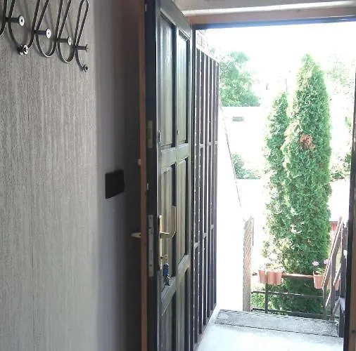 Kameleon Apartmanhaz Ev Toeltessel